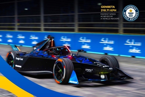 kasus perusahaan terbaru tentang MOBIL GENBETA BARU DIKEMBANGKAN DENGAN FORMULA E DAN MITRA INOVASINYA SABIC MENGHANCURKAN JUDUL GUINNESS WORLD RECORDS™