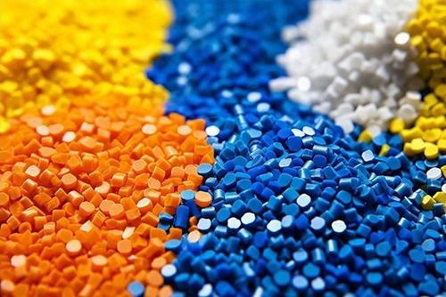 kasus perusahaan terbaru tentang Enam bahaya utama polusi plastik